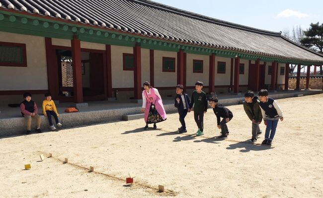 <span contenteditable="true">나주향교 굽은 소나무 학교 프로그램 운영 모습&nbsp;