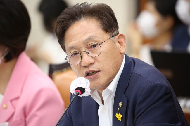 국회 국방위원회 배진교 의원(정의당)