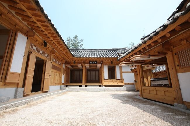 종로구가 겨울의 시작을 알리는 절기 입동을 앞두고 이달 <span lang="EN-US">5