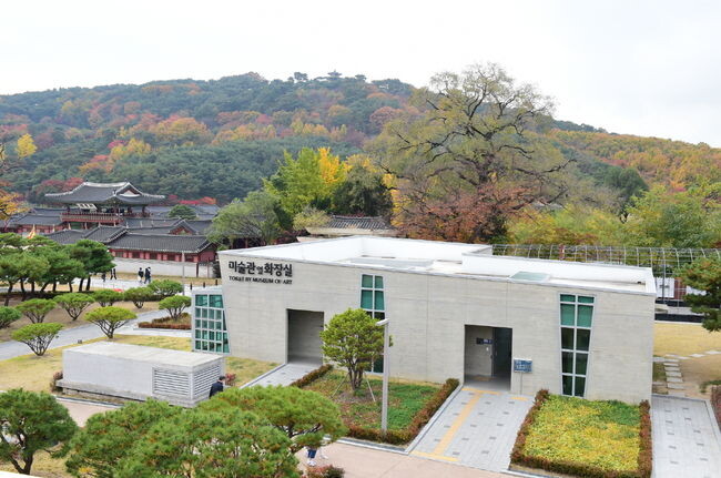 지난 2020년 아름다운 화장실 대상작으로 선정된 수원시의 미술관옆화장실.&nbsp;
