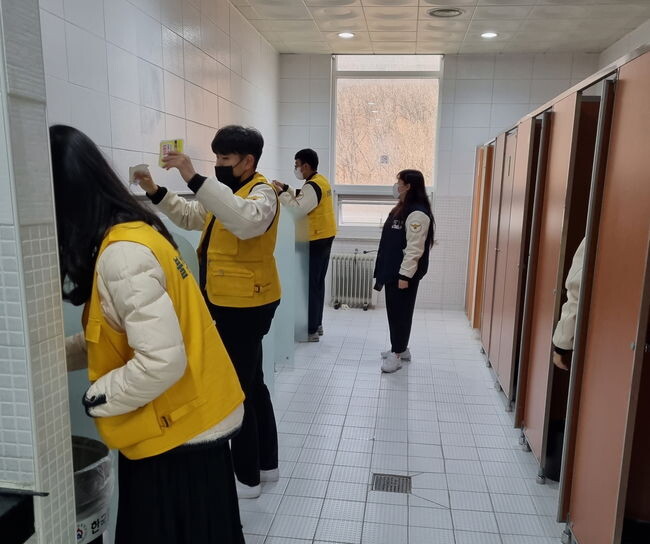 세종특별자치시가 디지털성범죄를 미연에 차단하기 위해 민간화장실을 대상으로 불법촬영 합동점검을 벌이고 있다고 밝혔다.&nbsp;