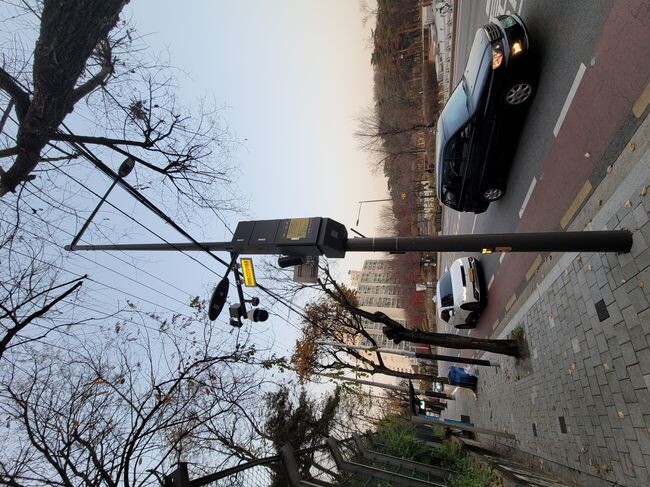 오현로 일대에 설치된 스마트폴의 모습