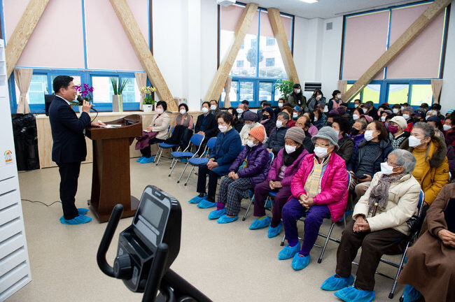 제천시 실버문화복합공간&lsquo;수상한 청춘학교&rsquo;개관