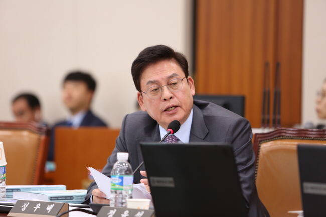 정우택 국회부의장(청주 상당&middot;국민의힘&middot;5선)