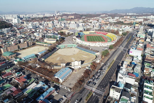 전주시가 부설주차장을 공유하는 공동주택과 종교시설, 학교 등에 시설개선비를 지원한다.