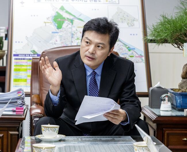 이번 조직 개편은 김 구청장의 1순위 공약 ‘화곡도 마곡된다’ 실현과 사회적 약자 보호에 중점을 뒀다. 