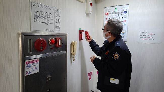 광명시는 1인가구 주거시설인 고시원과 고시텔을 대상으로 12월 26일부터 1월 6일까지 광명시&middot;광명소방서&middot;관내 건축사와 합동점검을 실시하였다.