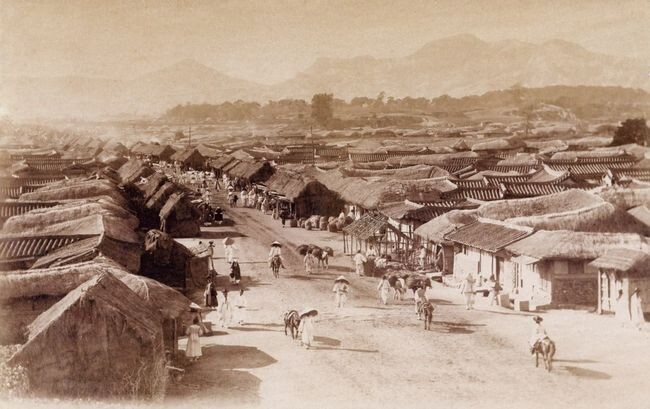 흥인지문에서 바라본 종로 거리(1894년 이전)