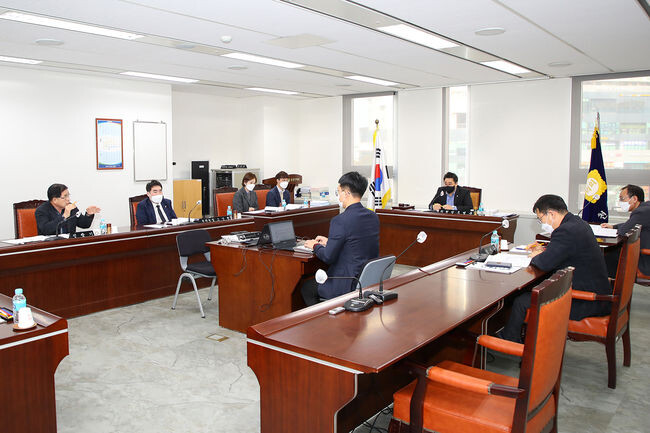 제242회 임시회 행졍재경위원회 사진(사진=금천구의회 제공)