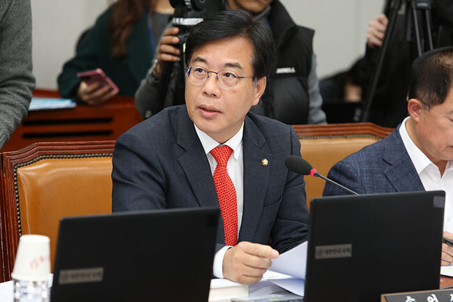 송언석 의원은 "문재인 정부 <span lang="EN-US">5
