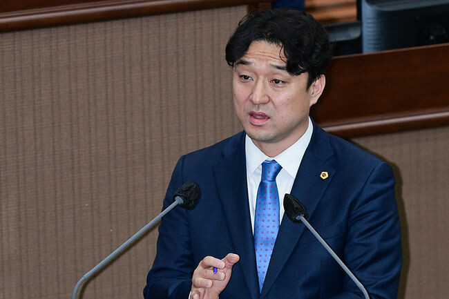 정준호 의원이 시정질문하고 있는 모습(사진=서울시의회 제공)
