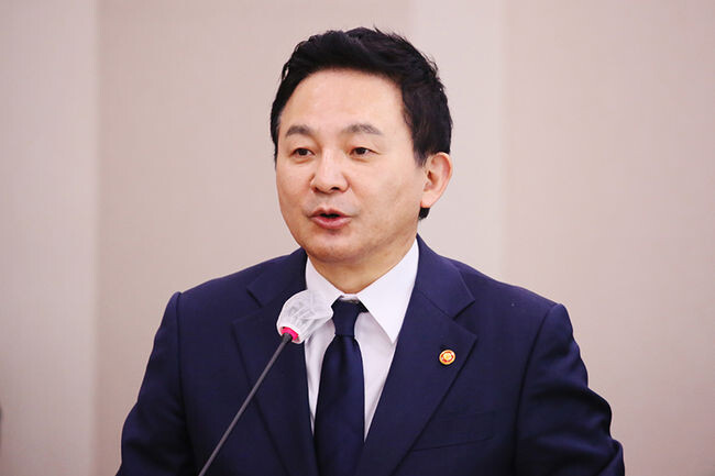 원희룡 국토교통부(국토부) 장관이 지난 12월 발생한 제2경인고속도로 방음터널 화재사고 구간에 대한 복구 현황 등을 점검했다.