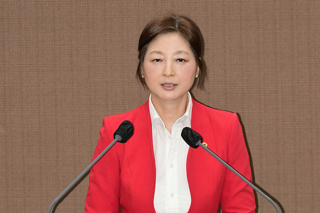최유희 의원이 학교안전공제회 이사장 임명 및 사무국장 채용과 관련한 특혜&middot;불공정 논란에 대해 강하게 비판했다.(사진=서울시의회 제공)