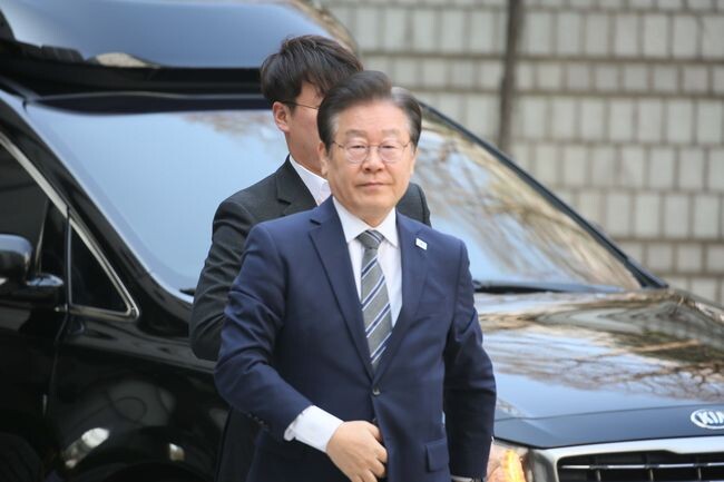 이재명 더불어민주당 대표가 31일 자신의 공직선거법 위반 혐의 3차 공판으로 법원에 출석했다.&nbsp;