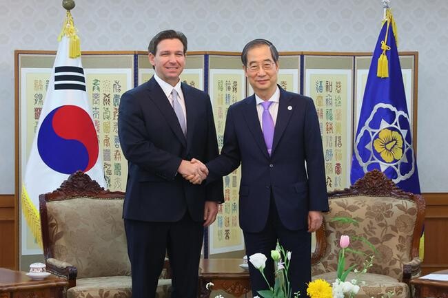 한덕수 국무총리는 4월 26일 오전 정부서울청사에서 론 드샌티스(Ron DeSantis) 미 플로리다 주지사를 면담했다.(사진=국무총리실 홈페이지)