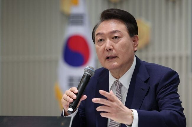 윤석열 대통령은 5일 오전, 민간단체 보조금 감사 결과에 대해 "보조금 비리에 대한 단죄와 환수 조치를 철저히 하라"고 지시했다. 