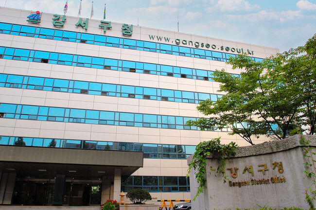 강서구, 돌봄이 필요한 어르신에게 &nbsp;반려식물 보급&hellip; 정서적 안정감 증진 기대