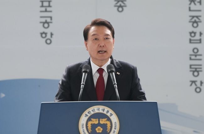 윤석열 대통령은 30일 대곡-소사 복선전철 개통 기념식에 참석했다.&nbsp;