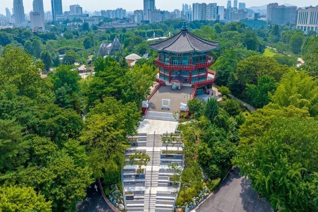 팔각당 전경