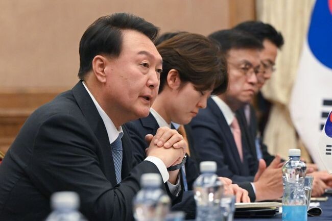 지난 7월 12일 윤석열 대통령이 기시다 후미오 일본 총리와 한-일본 정상회담을 갖고 있다.&nbsp;