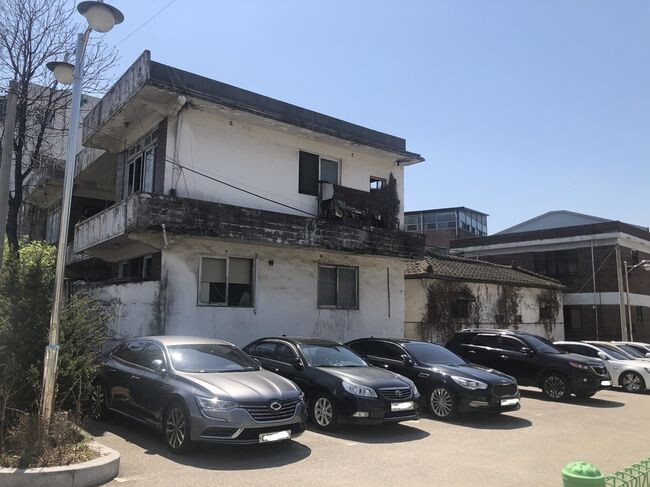 빈집 철거 전 