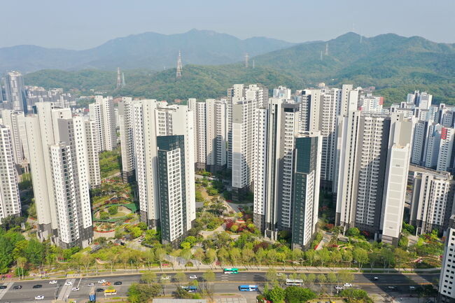 과천 위버필드 아파트 전경&nbsp;