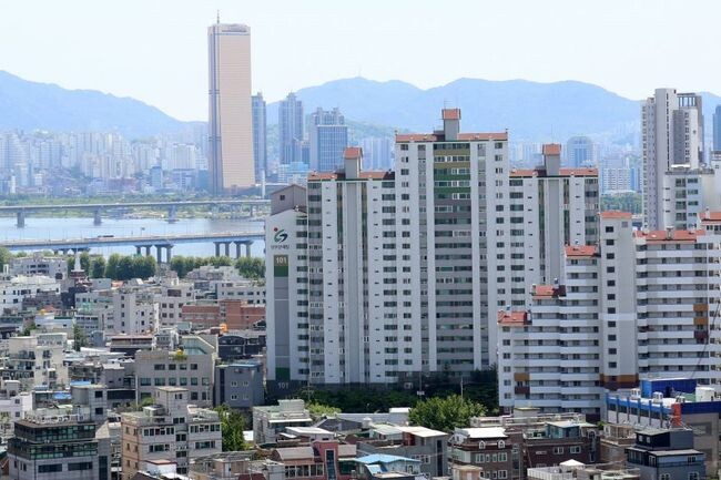 국토교통부는 신혼부부의 주거비 부담완화를 위해 관계부처 협의를 거쳐 10월 6일부터 주택도시기금 지원대상을 확대한다고 밝혔다.