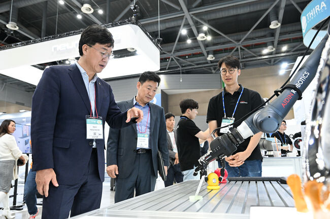 안산시, 2023 로보월드서 기업인 간담회 개최...&ldquo;비즈니스 행정 본격화&rdquo;