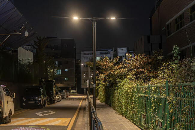 양천구 학교 주변 노후 보안등주 정비 후 