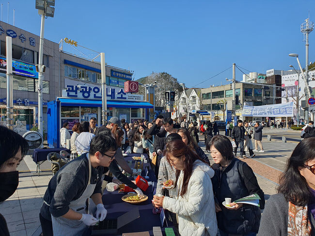 여수돌산갓 활용 디저트상품 홍보·시식회 ‘큰 호응’