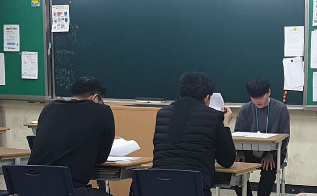 인천광역시교육청은 지난 21일 관내 일반고 3학년 대입수험생에게 2024학년도 대입 수시모집 수학구술모의면접을 제공했다고 밝혔다.