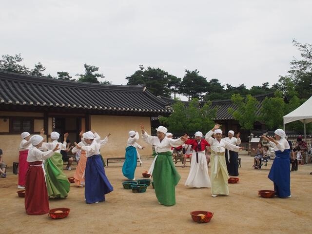 미래무형문화유산 (속초돈돌라리 공연모습)