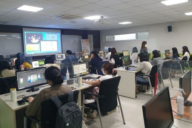 경기여성IT새일센터 직업교육훈련과정 사진