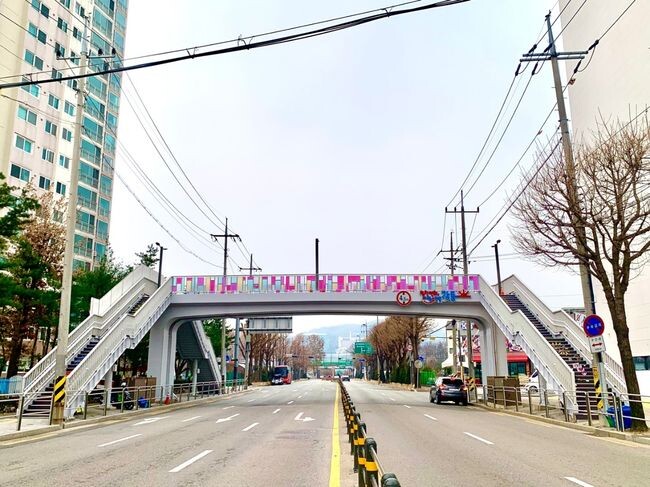 새 단장한 암사보도육교