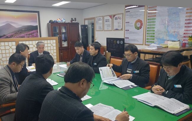 창원특례시는 태영건설의 워크아웃 신청과 관련하여 관내 태영건설 관련 사업장에 대한 대책회의를 개최하고 향후 예측되는 상황을 고려한 신속대응반을 구성&middot;운영키로 했다.