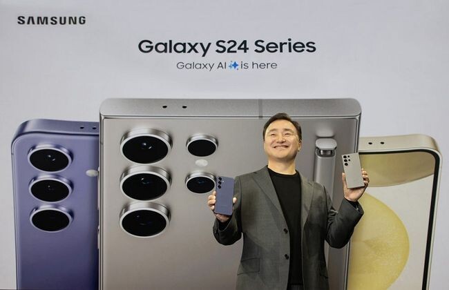 17일(현지시간) 미국 새너제이에 위치한 SAP센터에서 개최된 '갤럭시 언팩 2024(Galaxy Unpacked 2024)' 행사에서 삼성전자 MX사업부장 노태문 사장이 '갤럭시 S24 시리즈'를 소개하고 있다.&nbsp;