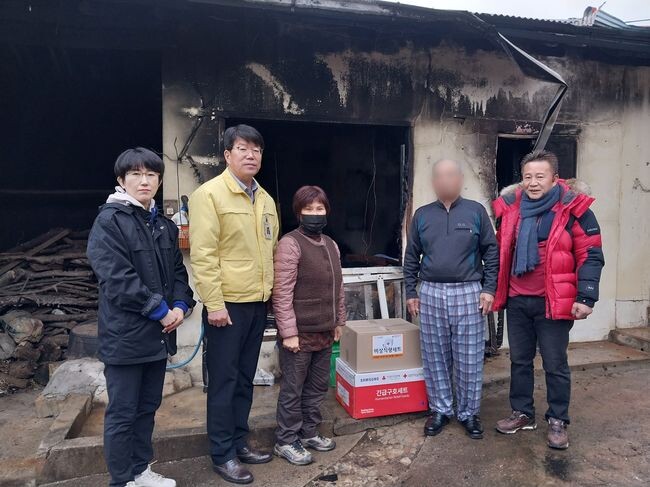 구호물품 전달(사진=상주시)