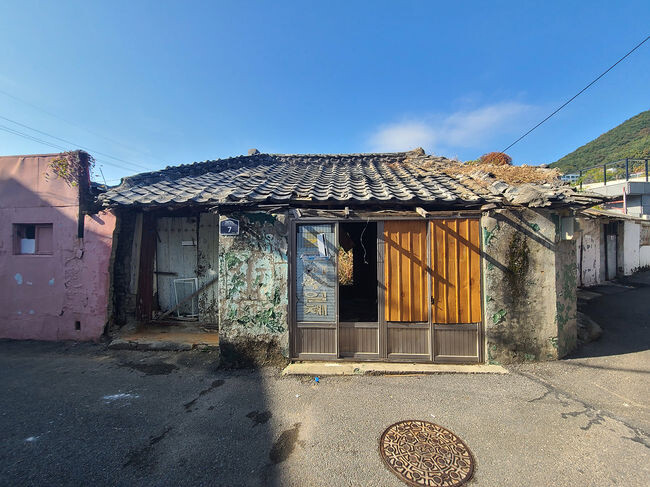 여수시 동산동 빈집 전경