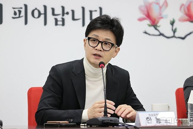 국민의힘 공천관리위원회는 14일 회의를 열어 전날 면접을 마친 총선 공천 신청자 중 권영세&middot;배현진&middot;조은희 의원과 나경원 전 의원 등 25명을 단수 공천하기로 의결했다.