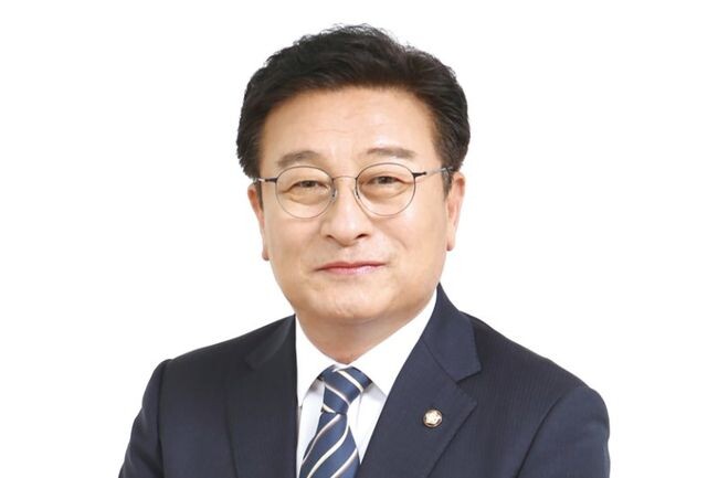 윤재갑 예비후보(현 더불어민주당 해남&middot;완도&middot;진도 국회의원)