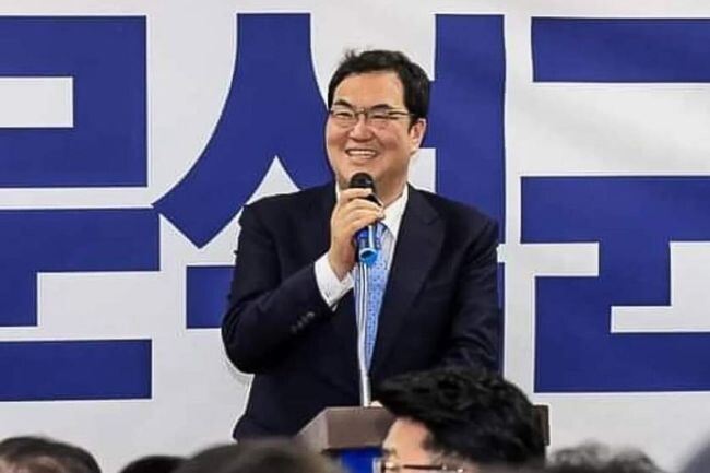 문석균 더불어민주당 의정부갑 예비후보는 4일 &quot;의정부시민의 선택만으로 후보가 결정되는 100% 국민경선은 '국민 찬스'&quot;라고 밝혔다.