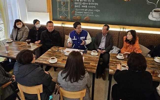 더불어민주당 염태영 수원무 국회의원 후보가 5일 &ldquo;지하철과 자가용으로 세류&middot;권선&middot;곡선, 영통에서 강남까지 30분 시대를 열겠다&rdquo;며 &lsquo;제5차 국가철도망 구축계획&rsquo;에 &lsquo;권선곡선역&rsquo;이 조속히 추진되도록 하는 내용 등을 담은 '교통공약 시리즈 - 모든 길은 권선&middot;영통으로 통한다'를 발표했다.