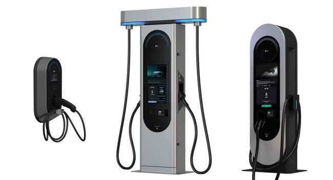 LG전자 전기차 충전기(좌측부터 7kW 벽부형, 100kW, 200kW)&nbsp;
