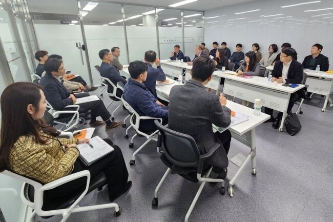 남양주시는 지난 6일 시청 회의실에서 한국토지주택공사(LH)와 '남양주권 공공개발사업 실무협의회'를 개최했다고 11일 밝혔다.