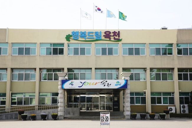 옥천군은 행정안전부 주관 2023년 지방자치단체 혁신평가 결과 6년 연속 우수기관에 선정됐다.