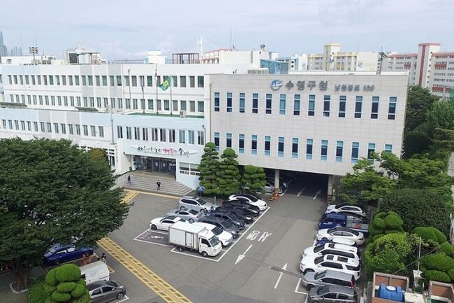 부산광역시 수영구(구청장 강성태)는 주택 내 여유 공간에 주차장 설치 시 보조금을 지원하는 '내집 마당 주차장 조성(그린주차) 사업'을 시행해 18일부터 접수를 시작한다고 밝혔다.