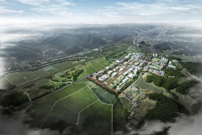 경기주택도시공사(GH)는 경기도 연천군과 공동으로 시행하고 있는 연천 BIX(Business &amp; Industry Complex) 내 산업시설 용지를 공급한다고 21일 밝혔다.