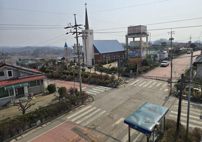 경기도는 '2024년 경기도 구석구석 관광테마골목' 사업 공모 결과 ▲양주 천년의 사랑 골목 ▲고양 식사동 구제거리 ▲파주 장단 통일촌 마을여행 골목 등 3곳을 선정하고 생활관광 명소로 육성한다고 29일 밝혔다.