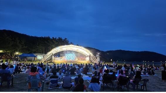 인천광역시는 인천 섬 만의 차별화된 콘셉트 설정과 사업발굴을 위한 '거점 섬 활성화 방안 수립 용역'을 추진할 계획이라고 밝혔다.
