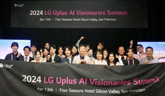 LG유플러스 황현식 사장이 미국을 방문해 주요 AI 분야의 글로벌 석&middot;박사 인재들과 만남을 갖고 AI 역량 강화를 위한 인재 유치에 나섰다.